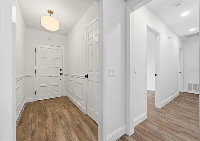Photo 3 of Single family home for sale at 205 Whitman Rd, Winter Haven, FL 33884 | MLS# O6429441 | Listing updated on 2026-09-02