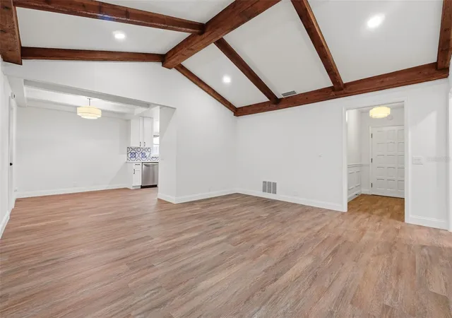 Photo 4 of Single family home for sale at 205 Whitman Rd, Winter Haven, FL 33884 | MLS# O6429441 | Listing updated on 2026-09-02