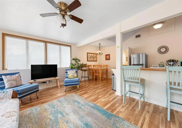 3rd image of 2245 Bahia Vista St, Sarasota, FL 34239 | MLS# A4701566
