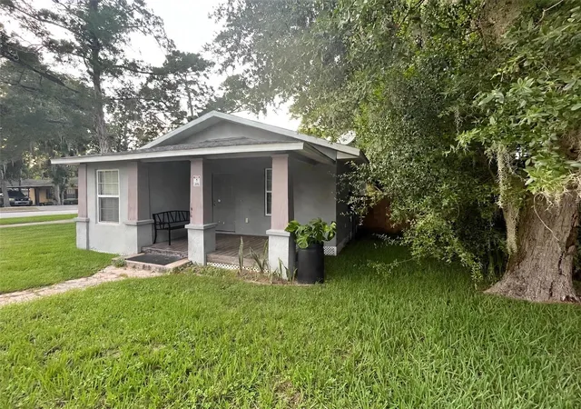Photo 2 of Single family home for sale at 1712 W Main St, Leesburg, FL 34748 | MLS# G5115780 | Listing updated on 2026-10-08
