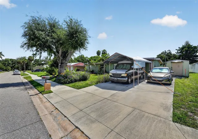 2nd image of 3108 8th Ave E, Palmetto, FL 34221 | MLS# A4701575