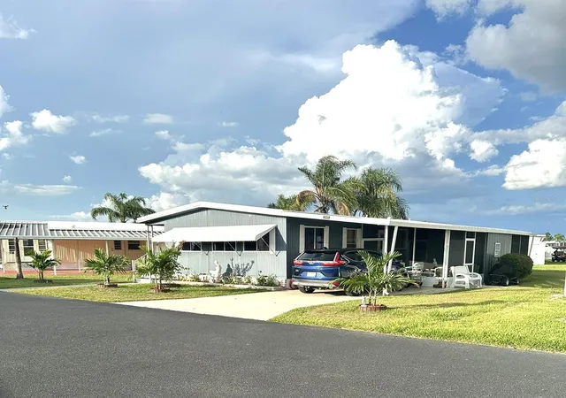 Photo 2 of Manufactured home for sale at 315 Beaver Ln, Haines City, FL 33844 | MLS# P4939459 | Listing updated on 2026-08-28