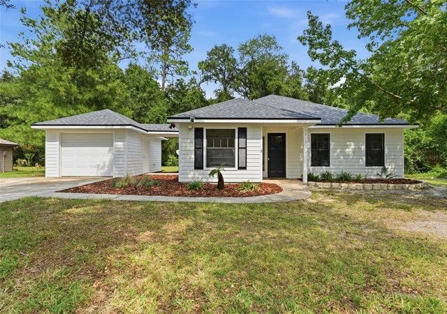 1st image of 5813 Se 230th Ter, Hawthorne, FL 32640 | MLS# GC542357