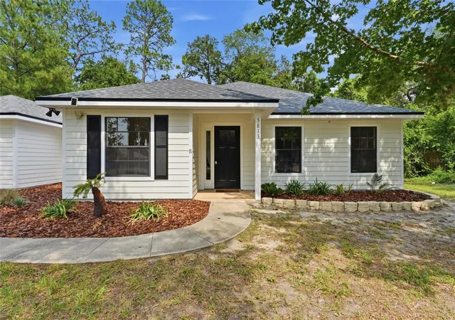 3rd image of 5813 Se 230Th Ter, Hawthorne, FL 32640 | MLS# GC542357