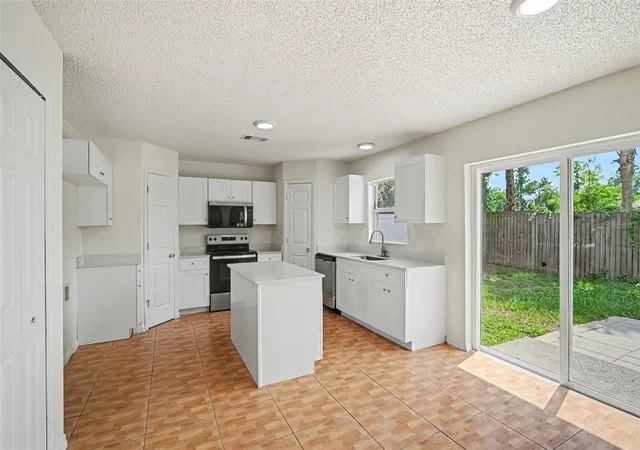 5th image of 1093 Amanda Kay Cir, Sanford, FL 32771 | MLS# O6429459