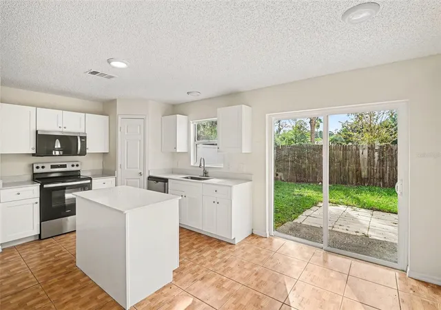 Photo 4 of Single family home for sale at 1093 Amanda Kay Cir, Sanford, FL 32771 | MLS# O6429459 | Listing updated on 2026-10-09