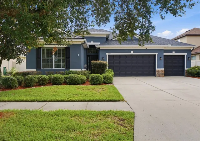 Photo 1 of Sale Pending at 11105 Wembley Landing Dr, Lithia, FL 33547 | MLS# TB8534288 | Listing updated on 2026-09-01
