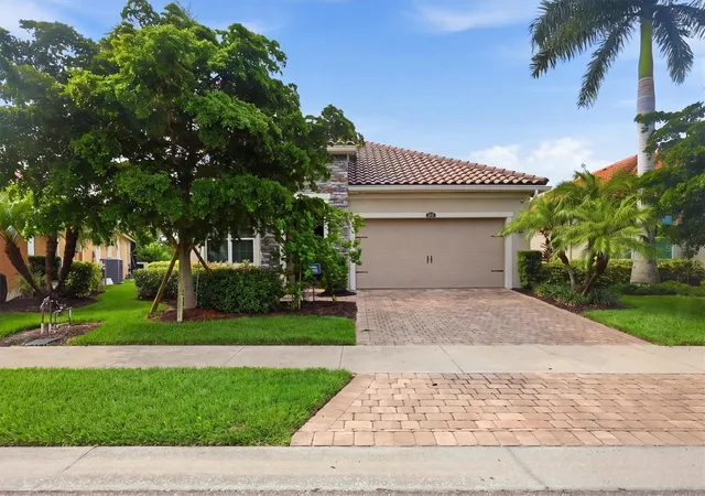 Photo 3 of Single family home for sale at 11595 Renaissance Blvd, Venice, FL 34293 | MLS# N6145208 | Listing updated on 2026-08-25
