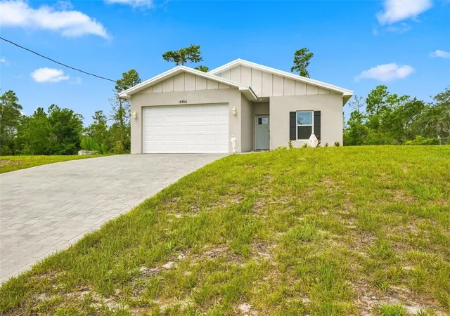 Photo 2 of Single family home for sale at 6454 Freeport Dr, Spring Hill, FL 34608 | MLS# W7888113 | Listing updated on 2026-09-07