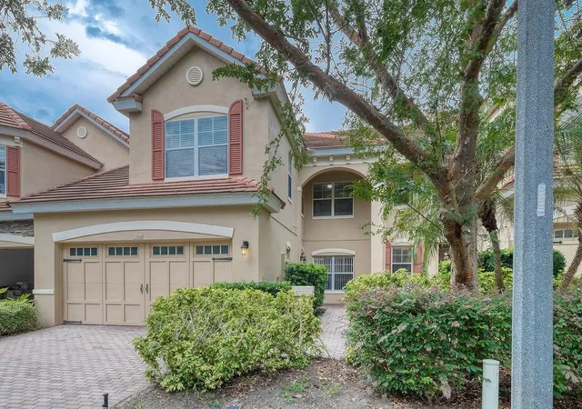 Photo 4 of Townhouse for sale at 7340 Regina Way, Orlando, FL 32819 | MLS# S5154696 | Listing updated on 2026-09-07
