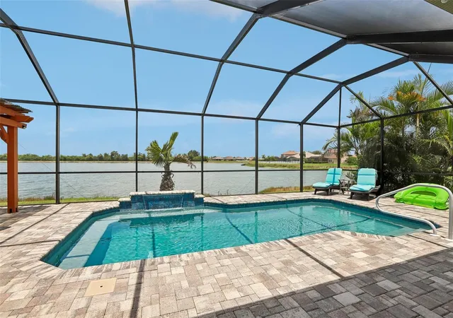 Photo 2 of Single family home for sale at 809 Seminole Sky Dr, Ruskin, FL 33570 | MLS# TB8534300 | Listing updated on 2026-10-08