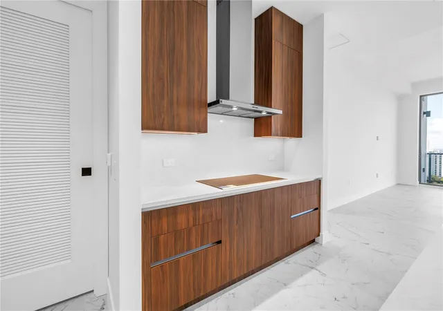 Photo 5 of Condo for sale at 777 3rd Avenue N #1704, Saint Petersburg, FL 33701 | MLS# TB8534312 | Listing updated on 2026-08-30