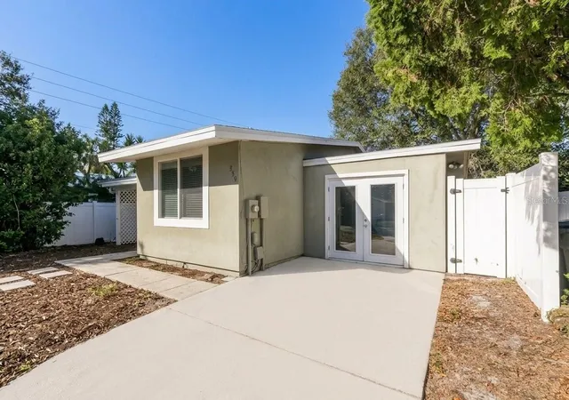 2nd image of 559 Martin Pl Blvd, Apopka, FL 32712 | MLS# O6429486
