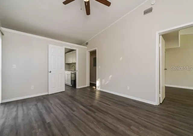 5th image of 559 Martin Pl Blvd, Apopka, FL 32712 | MLS# O6429486