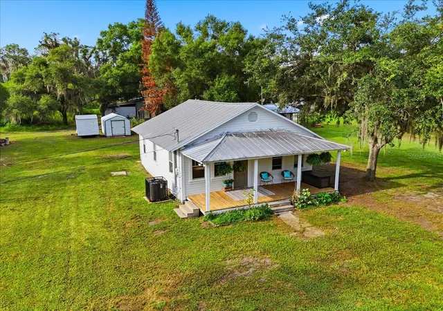 Photo 4 of Single family home for sale at 4919 E County Rd 542, Lakeland, FL 33801 | MLS# P4939463 | Listing updated on 2026-09-24