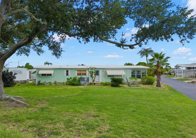 Manufactured home for sale at 684 Mount Lancaster Ave NE #644, Saint Petersburg, FL 33702 | MLS# TB8534323