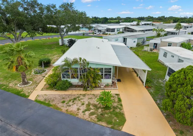 Photo 2 of Manufactured home for sale at 684 Mount Lancaster Ave Ne #644, Saint Petersburg, FL 33702 | MLS# TB8534323 | Listing updated on 2026-09-12