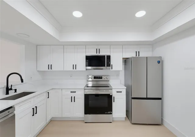2nd image of 11506 Orilla Del Rio Pl, Temple Terrace, FL 33617 | MLS# TB8534326