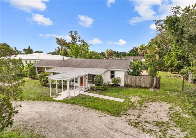1st image of 2404 Bispham Rd, Sarasota, FL 34231 | MLS# A4701601