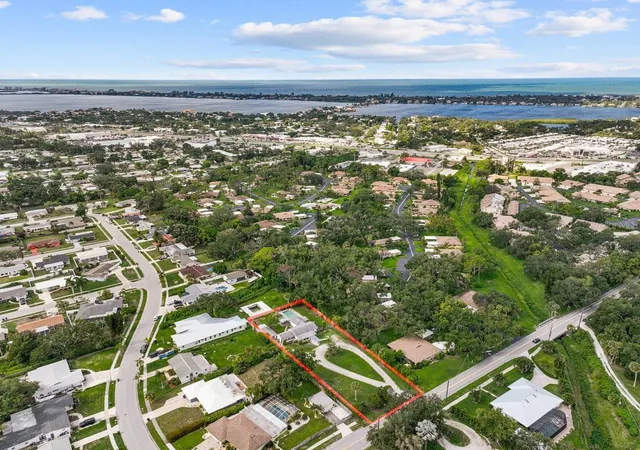 5th image of 2404 Bispham Rd, Sarasota, FL 34231 | MLS# A4701601