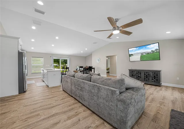 Photo 3 of Single family home for sale at 270 Lincoln Rd Ne, Lake Placid, FL 33852 | MLS# S5154709 | Listing updated on 2026-09-05