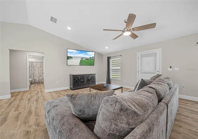 Photo 3 of Single family home for sale at 270 Lincoln Rd NE, Lake Placid, FL 33852 | MLS# S5154709 | Listing updated on 2026-09-05
