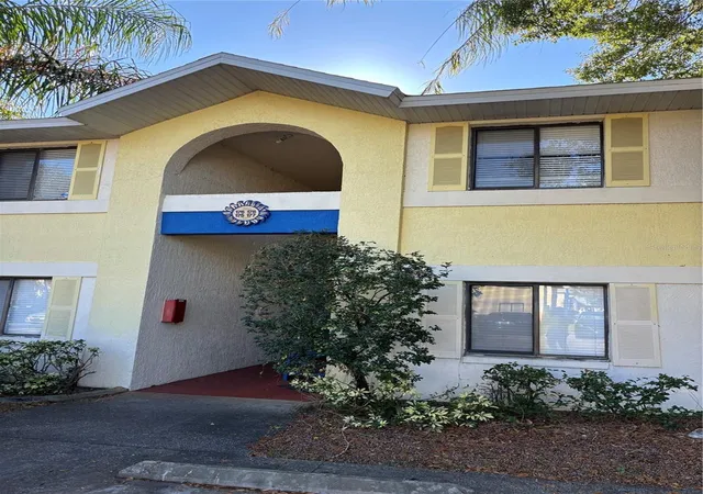 3rd image of 90 Hidden Lake Dr, Sanford, FL 32773