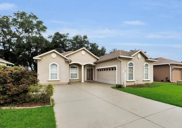 Photo 2 of Single family home for sale at 12139 Se 175th Loop, Summerfield, FL 34491 | MLS# G5115795 | Listing updated on 2026-08-02