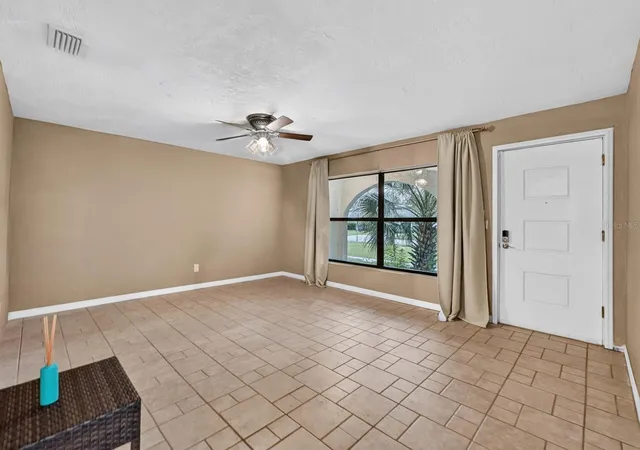 5th image of 475 Woodstock Dr, Port Orange, FL 32127 | MLS# FC320341