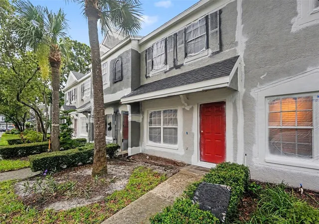 Photo 3 of Townhouse for sale at 366 Countryside Key Blvd, Oldsmar, FL 34677 | MLS# TB8534362 | Listing updated on 2026-08-01
