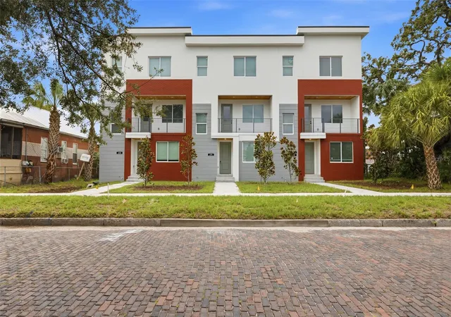 Townhouse for sale at 2138 W Nassau St #3, TAMPA, FL 33607 | MLS# TB8534383