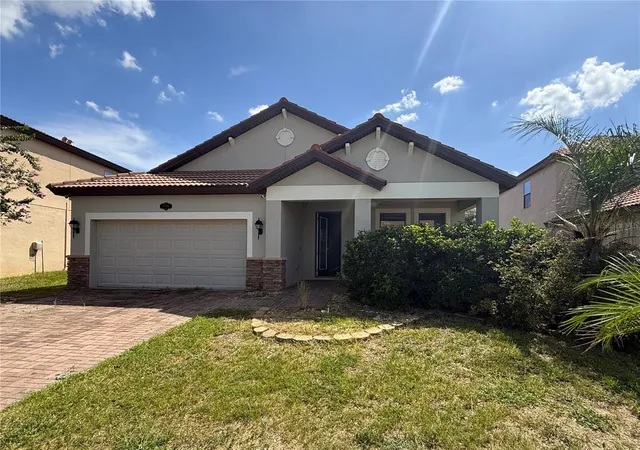 Photo 1 of Sale Pending at 1890 Altavista Cir, Lakeland, FL 33810 | MLS# TB8534386 | Listing updated on 2026-09-28