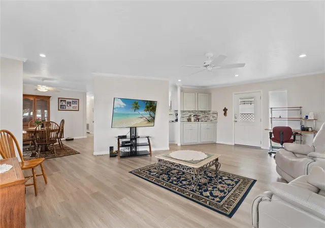 4th image of 808 53Rd Ave E #18, Bradenton, FL 34203 | MLS# A4701613
