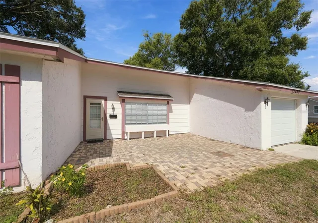Photo 3 of Single family home for sale at 12200 Bear Claw Loop, Hudson, FL 34667 | MLS# TB8534399 | Listing updated on 2026-09-20