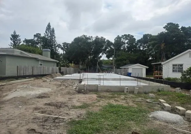 2nd image of 751 40th Ave N, Saint Petersburg, FL 33703 | MLS# TB8534403