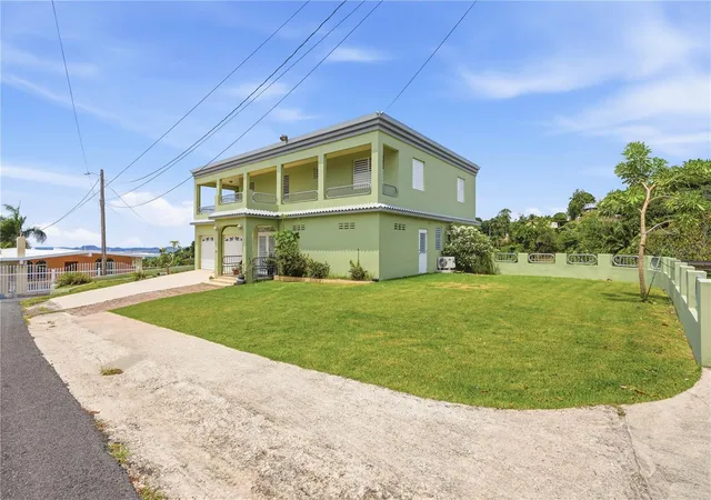 Photo 2 of Single family home for sale at 831 Sector Los Torres Bo Minillas #5.2, Bayamon, PR 00956 | MLS# PR9123099 | Listing updated on 2026-08-31