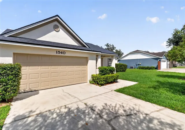 Photo 1 of Single family home for sale at 1540 Watson Oaks Ct, Lakeland, FL 33809 | MLS# L4963930 | Listing updated on 2026-10-04