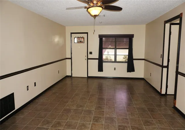 Photo 4 of Single family home for sale at 6001 Waycross Dr, Spring Hill, FL 34606 | MLS# W7888126 | Listing updated on 2026-08-12