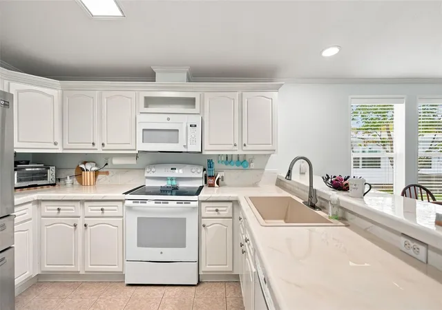 Photo 4 of Sale Pending at 5072 Buccaneer Blvd, Spring Hill, FL 34607 | MLS# TB8534426 | Listing updated on 2026-08-14
