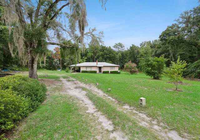 2nd image of 6184 Ne 54th Blvd, Wildwood, FL 34785 | MLS# TB8534432