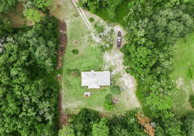 Photo 3 of Single family home for sale at 6184 NE 54th Boulevard, Wildwood, FL 34785 | MLS# TB8534432 | Listing updated on 2026-08-13