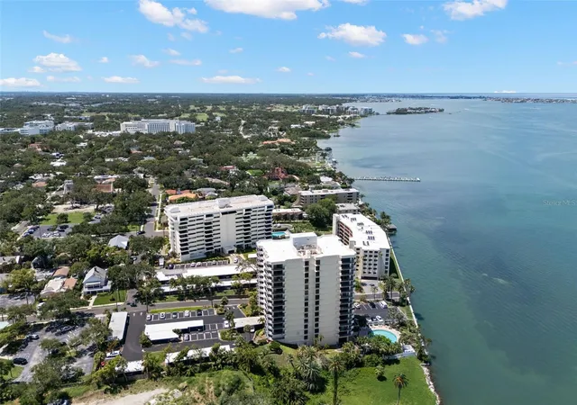 2nd image of 80 Rogers St, CLEARWATER, FL 33756