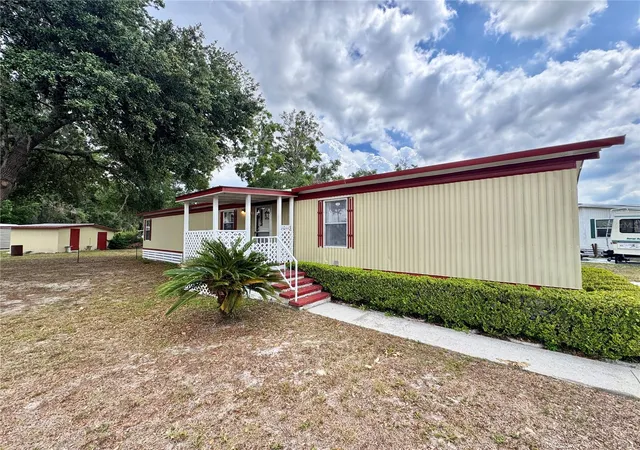 Photo 3 of Manufactured home for sale at 10113 SE 24th Drive, Webster, FL 33597 | MLS# G5115804 | Listing updated on 2026-09-07