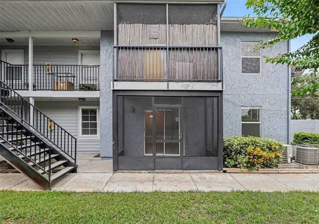 2nd image of 3711 W Iowa Ave #115, Tampa, FL 33611 | MLS# TB8534437