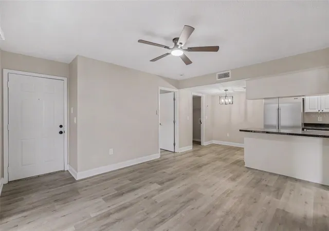 4th image of 3711 W Iowa Ave, Tampa, FL 33611