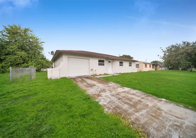 Photo 1 of Single family home for sale at 38 Abaco St, Lehigh Acres, FL 33936 | MLS# TB8534450 | Listing updated on 2026-09-14