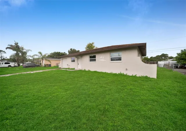 Photo 2 of Single family home for sale at 38 Abaco St, Lehigh Acres, FL 33936 | MLS# TB8534450 | Listing updated on 2026-09-14