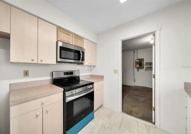 Photo 4 of Single family home for sale at 38 Abaco St, Lehigh Acres, FL 33936 | MLS# TB8534450 | Listing updated on 2026-09-14