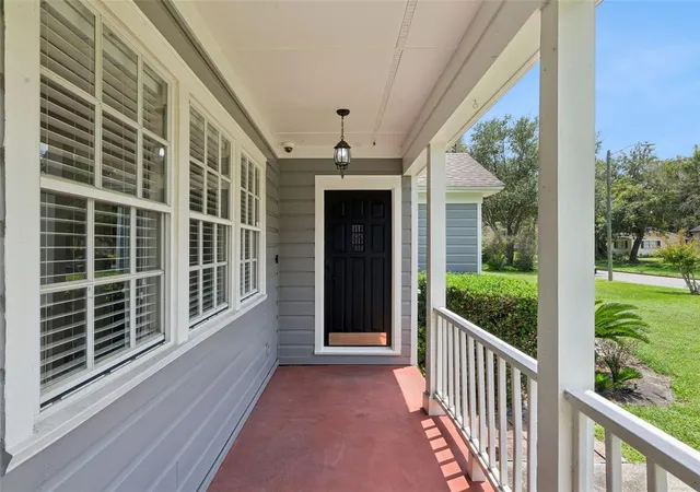 2nd image of 207 S Summerlin Ave, Sanford, FL 32771 | MLS# O6429592