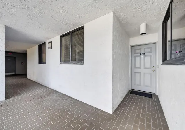 Photo 2 of Condo for sale at 530 E Central Blvd #803, Orlando, FL 32801 | MLS# O6429601 | Listing updated on 2026-09-15